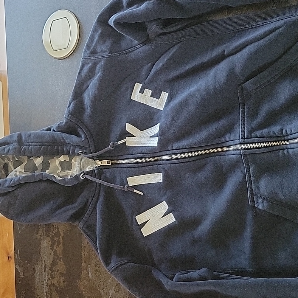 Nike zip up sweatshirt